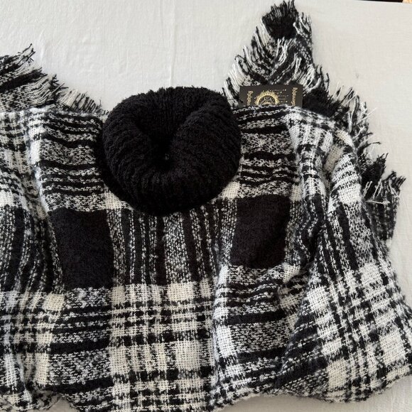 Fuzzy Soft Light Weight Chunky Turtleneck Plaid Gingham Kaftan Poncho Sweater - Picture 6 of 9